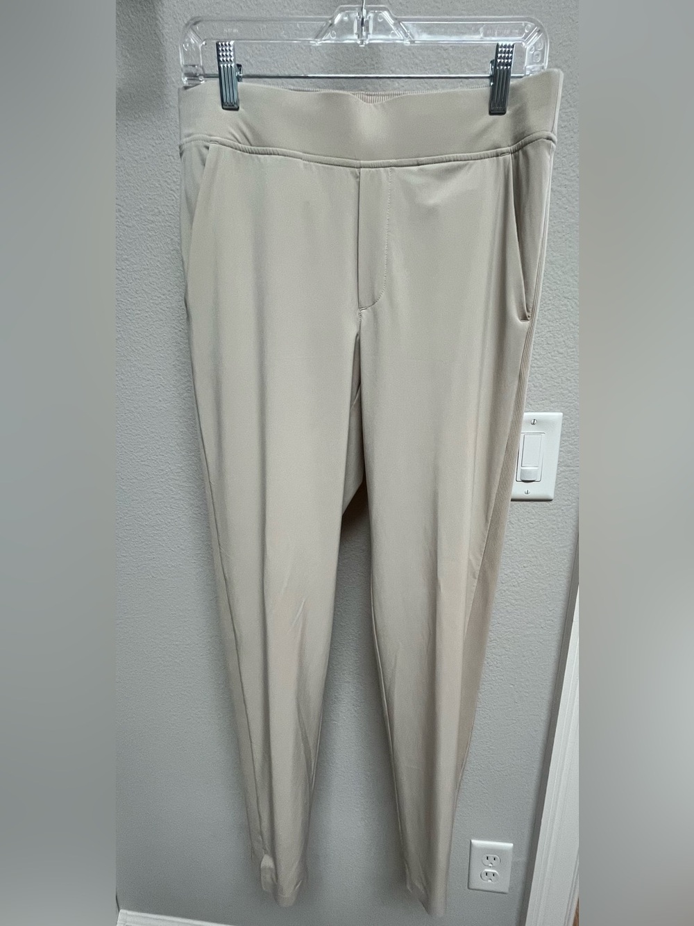 Athleta Women’s Brooklyn Ankle Pant in Light Beige